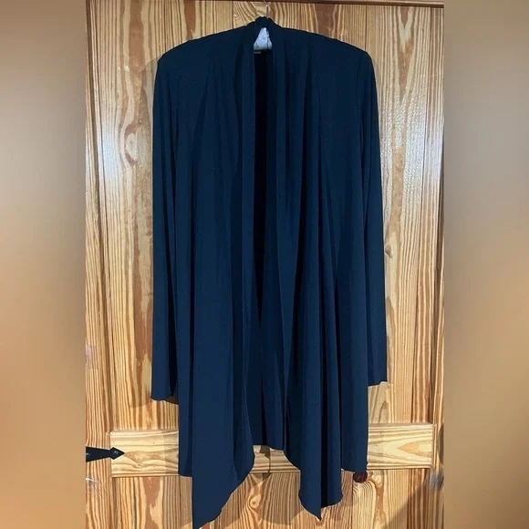 CAbi Waterfall Shawl Neck Tie Front Flowy Cardigan Jacket in Navy Blue - Picture 2 of 13